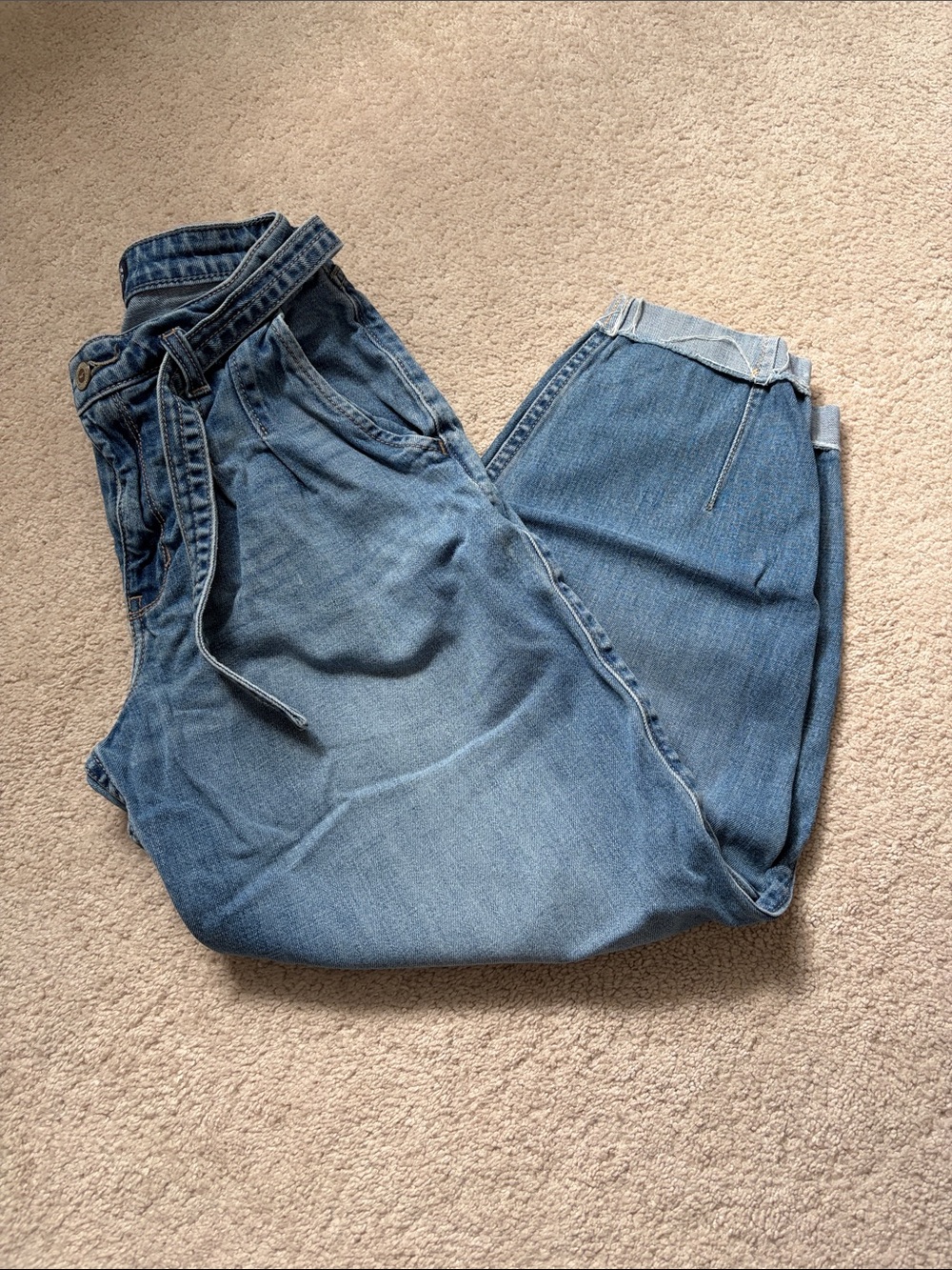 Hollister W Balloon Denim Tie-Waist Jeans